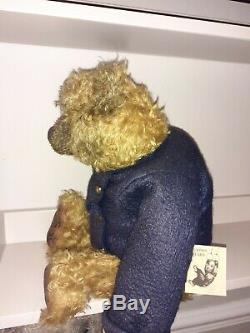 Ooak artist teddy bear by Pat Murphy. Aubrey