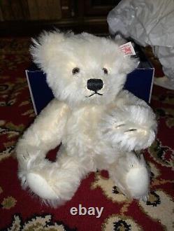 Steiff White Mohair Teddy Bear Crystal 668401 with Swarovski 2005 Ornament